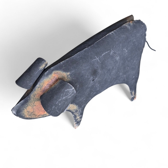 Handmade 12″ 3D Rustic Metal Pig Sculpture – Folk Art Farmhouse Decor - Picture 3 of 5